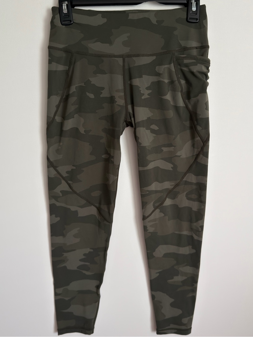 Sweaty Betty Olive Camo Power 7/8 Leggings Size 6